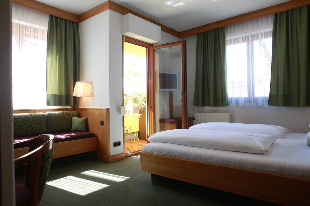 Hotel Zillners Einkehr *** Altheim Esterno foto
